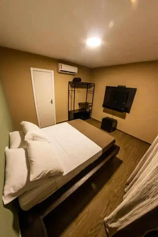 Bonabrigo Hostel & Suítes, Balneário Camboriú, na 501 Rua em Balneário Camboriú/SC — foto 16