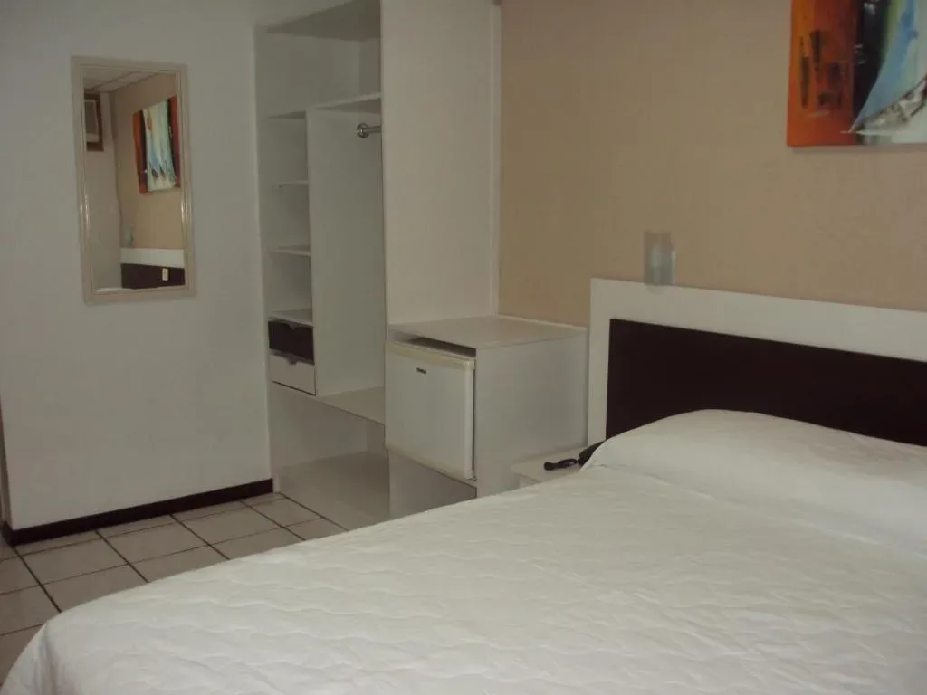Hotel Vela Azul, Balneário Camboriú, na Rua em Balneário Camboriú/SC — foto 3