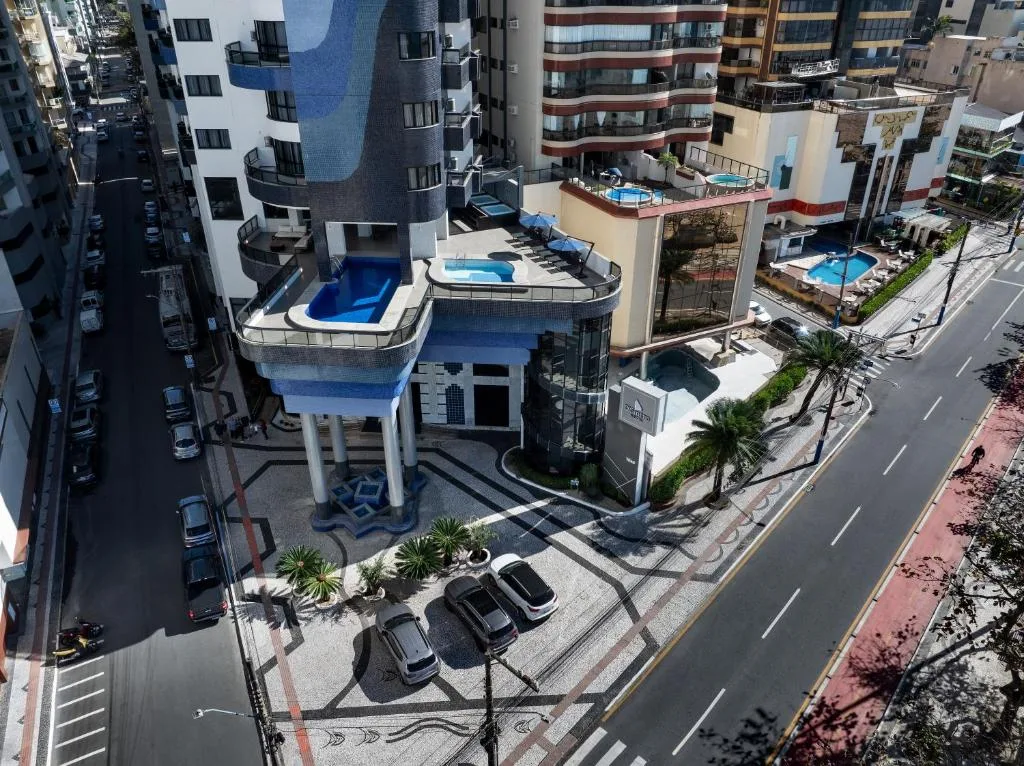 Hotel D, na Av. Atlântica em Balneário Camboriú/SC — foto 36