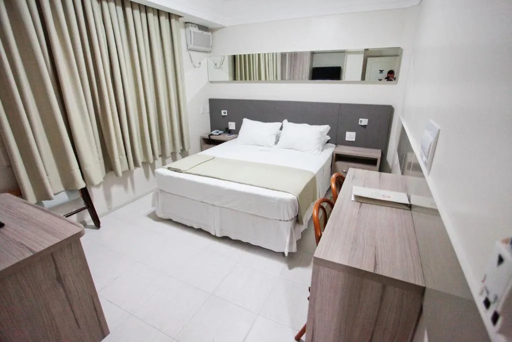 Hotel Bhally, Balneário Camboriú, na Av. Atlântica em Balneário Camboriú/SC — foto 2