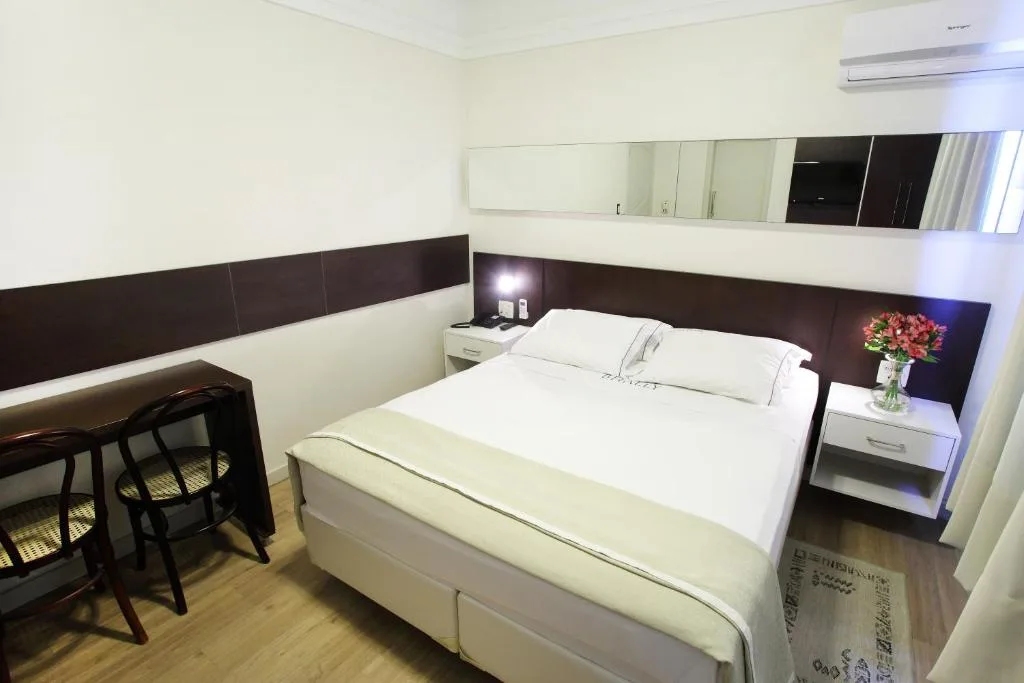 Hotel Bhally, Balneário Camboriú, na Av. Atlântica em Balneário Camboriú/SC — foto 4