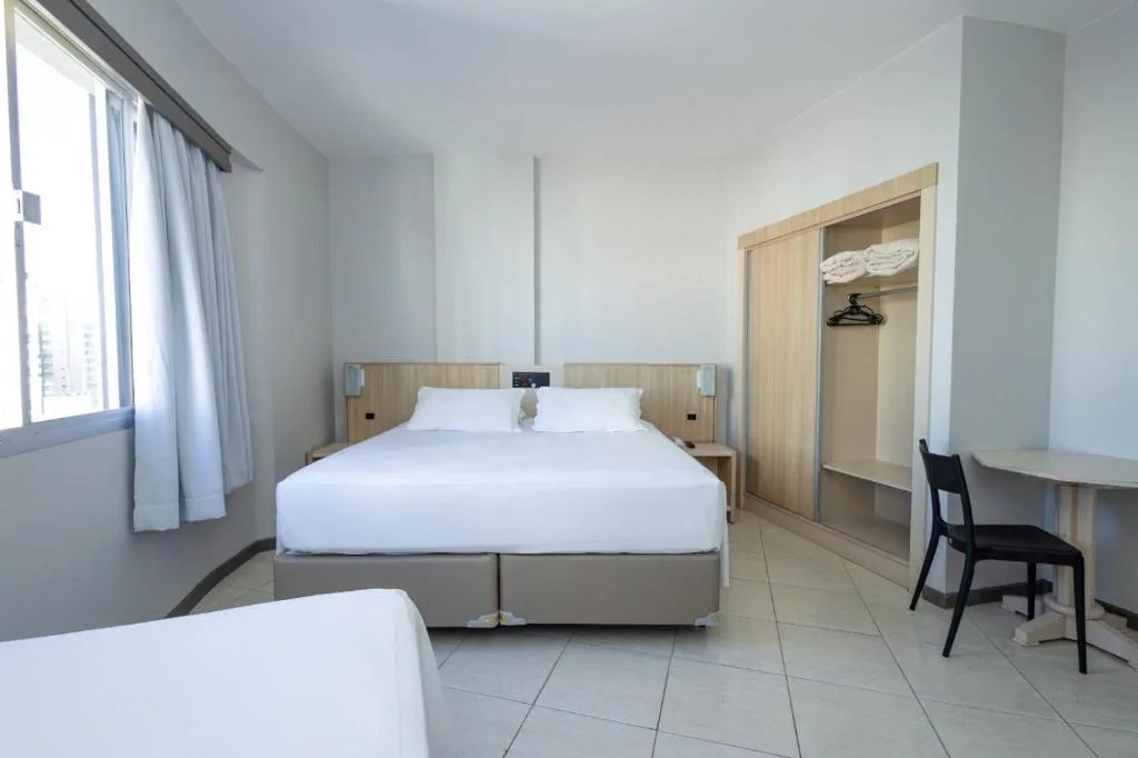 Hotel Ilha da Madeira, Balneário Camboriú, na Av. Brasil em Balneário Camboriú/SC — foto 13