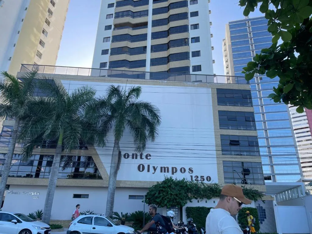 Apto Pé na Areia com Linda Vista da Roda Gigante, Balneário Camboriú, na Avenida Atlântica Centro Edifício Monte Olympos 1250 ap. em Balneário Camboriú/SC — foto 10