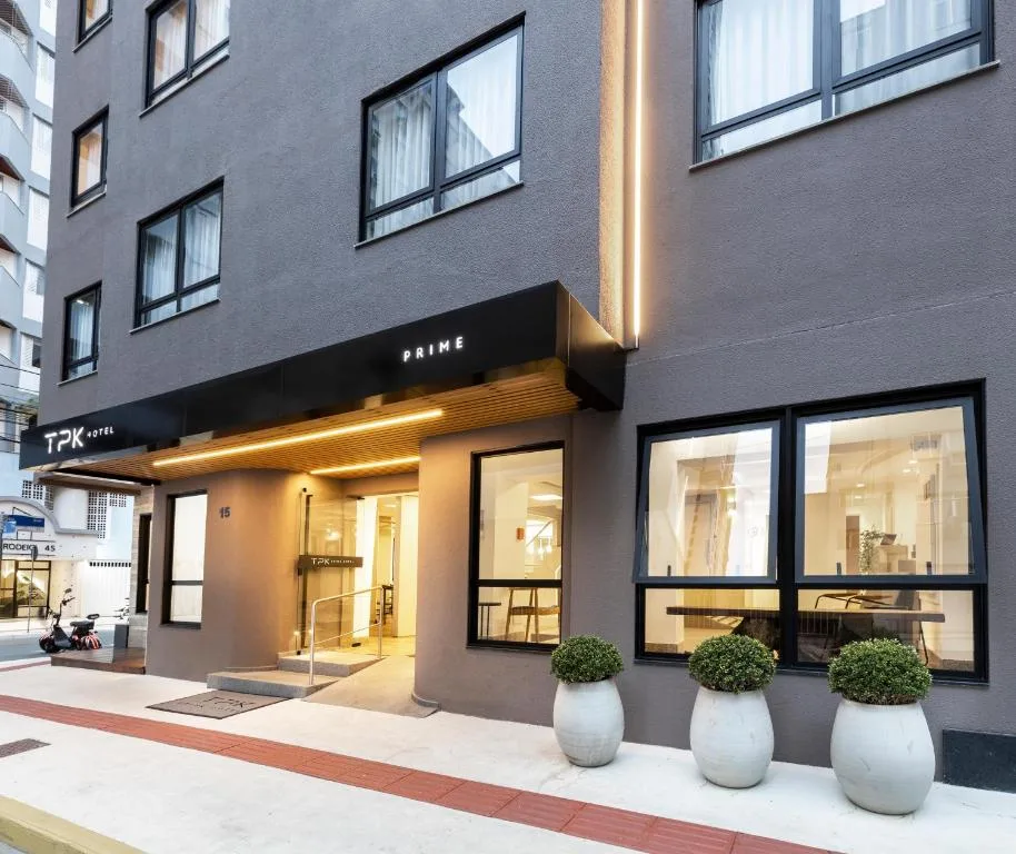 Tropikalya Prime Hotel, Balneário Camboriú, na Rua em Balneário Camboriú/SC