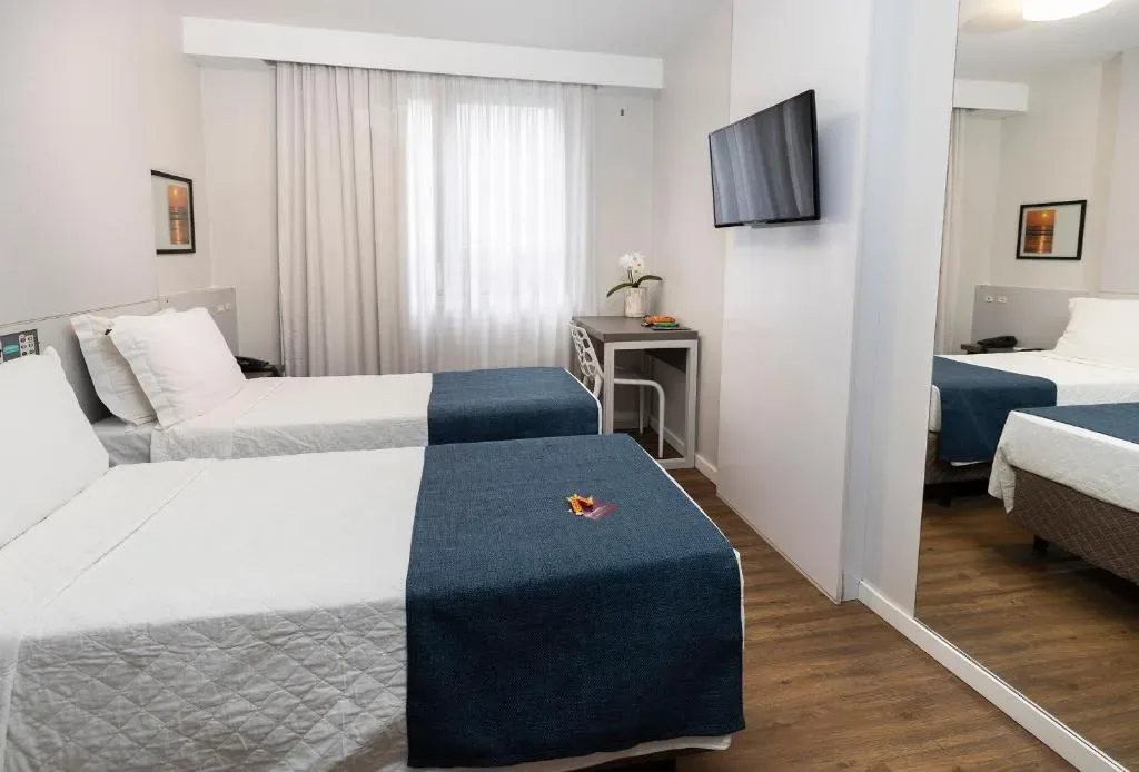 Tropikalya Prime Hotel, Balneário Camboriú, na Rua em Balneário Camboriú/SC — foto 4