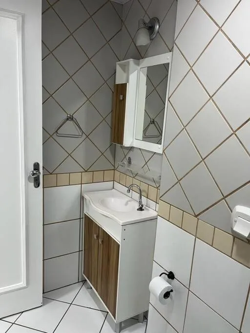 Apartamento em Bc perto univali e centro eventos, Balneário Camboriú, na Rua Alfredo Wagner em Balneário Camboriú/SC — foto 3