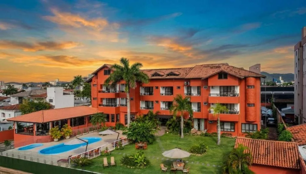 Rizzu Marina Hotel, Balneário Camboriú, na Rua Dom Afonso em Balneário Camboriú/SC
