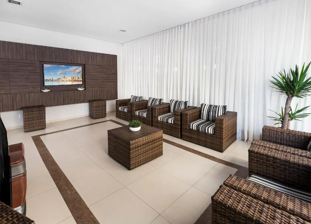 Hotel Bella Camboriú, Balneário Camboriú, na Rua em Balneário Camboriú/SC — foto 50