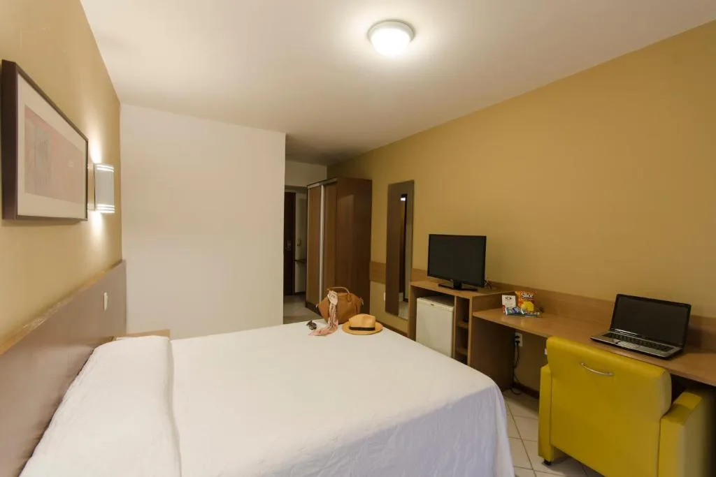 Atobá Praia Hotel by Pires - Balneario Camboriu, Balneário Camboriú, na Avenida Brasil em Balneário Camboriú/SC — foto 2