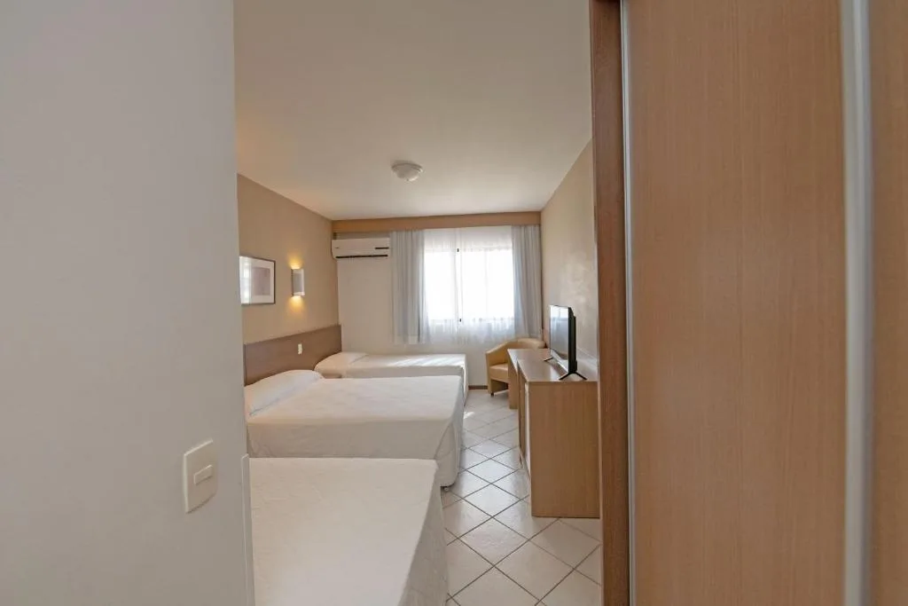 Atobá Praia Hotel by Pires - Balneario Camboriu, Balneário Camboriú, na Avenida Brasil em Balneário Camboriú/SC — foto 17