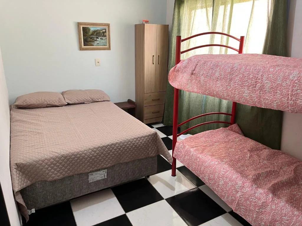 Casa na melhor localidade de BC, Balneário Camboriú, na Rua 1061, n 272 casa segundo andar em Balneário Camboriú/SC — foto 2
