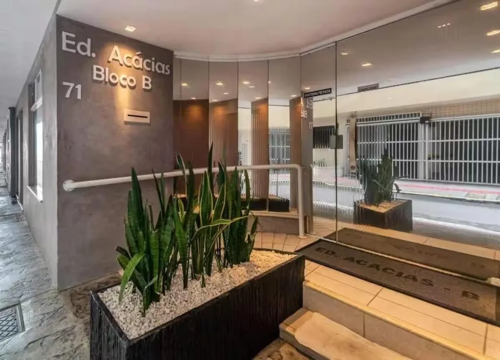Ed. Acácias B, Balneário Camboriú, na 2700 71 BL B - CENTRO em Balneário Camboriú/SC