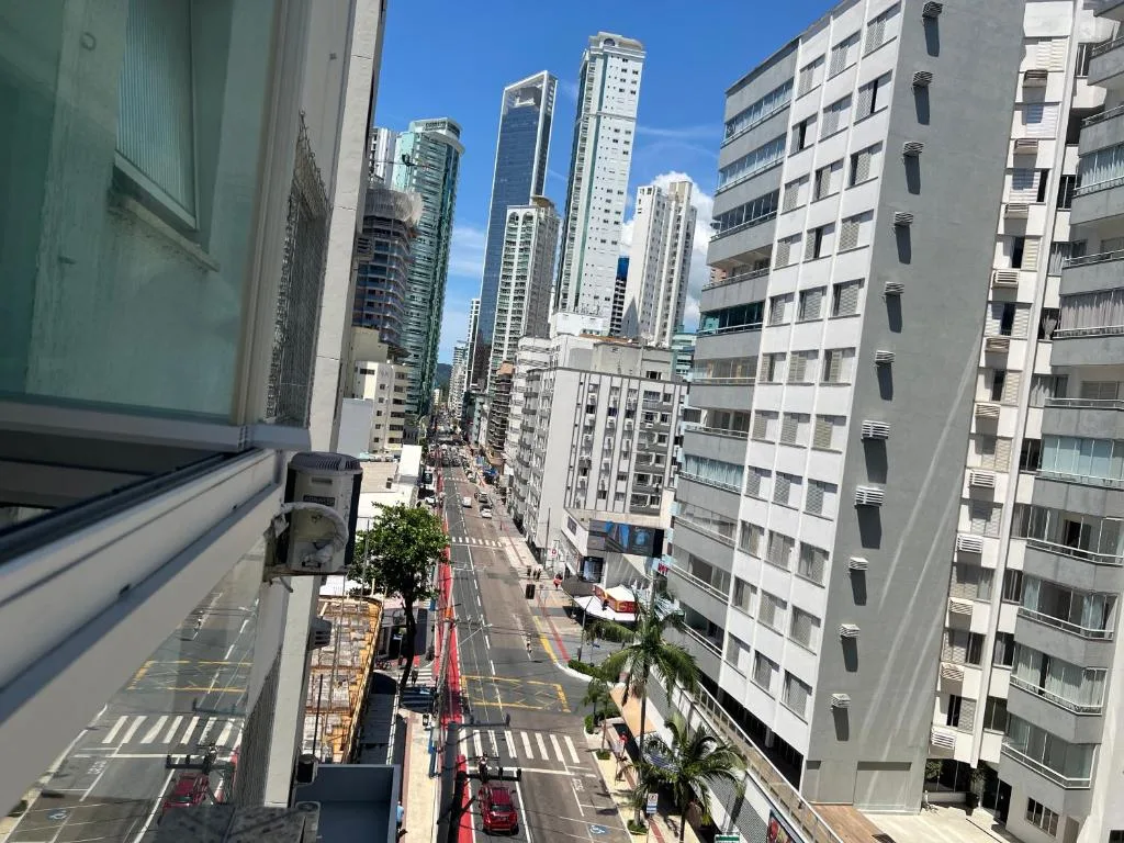 Apto 2 quartos, 6 pessoas, Balneário Camboriú, na Av. Brasil em Balneário Camboriú/SC — foto 40