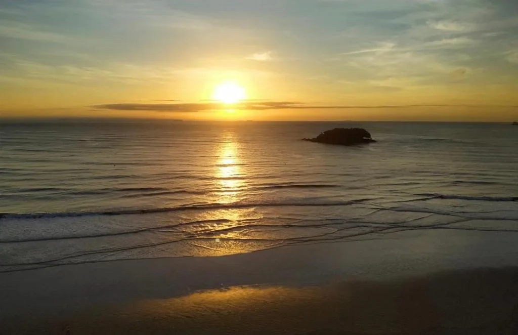 Fantástico Studio Frente Mar , localização central !, Balneário Camboriú, na 2114 Avenida Atlântica Apto em Balneário Camboriú/SC — foto 17