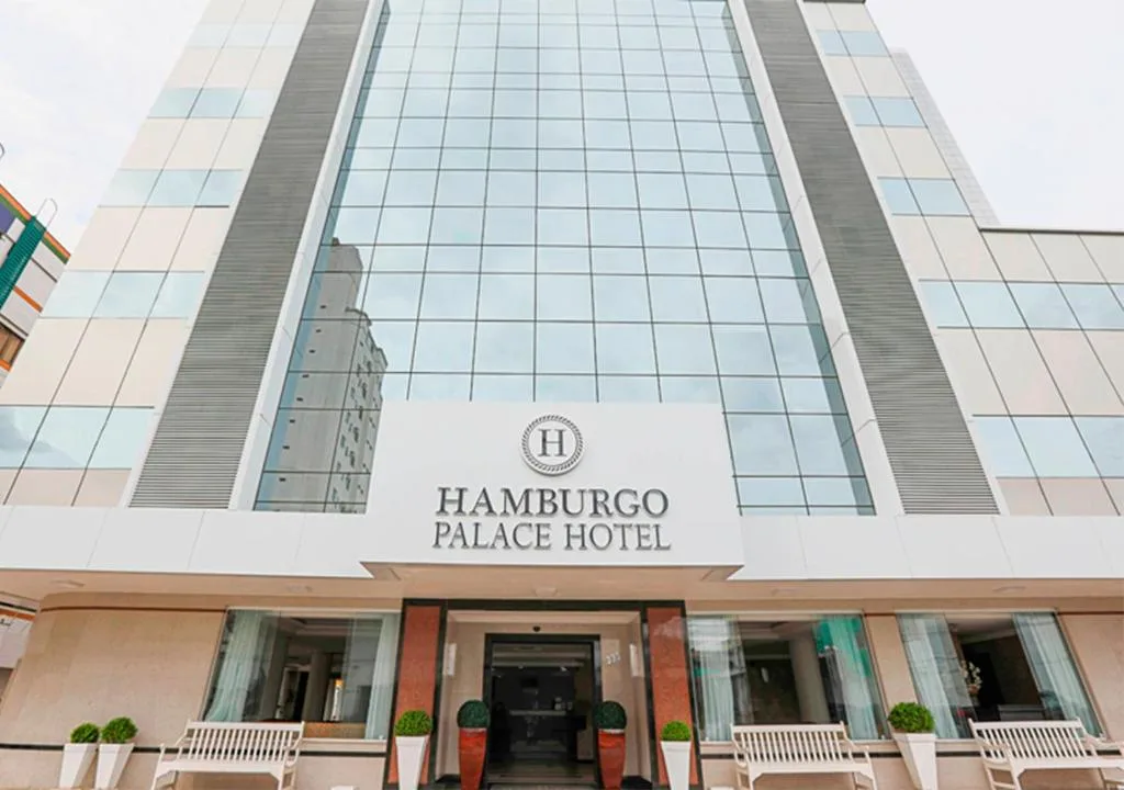 Hamburgo Palace Hotel, Balneário Camboriú, na Rua Mil Novecentos e Um em Balneário Camboriú/SC
