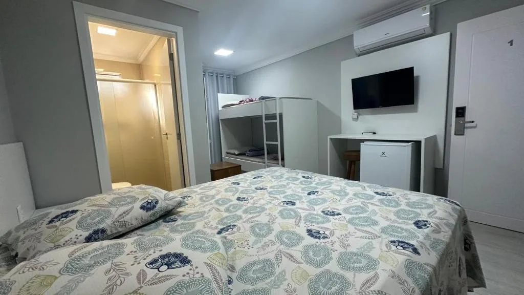 Bouganville Guest House BC, Balneário Camboriú, na Rua em Balneário Camboriú/SC — foto 2