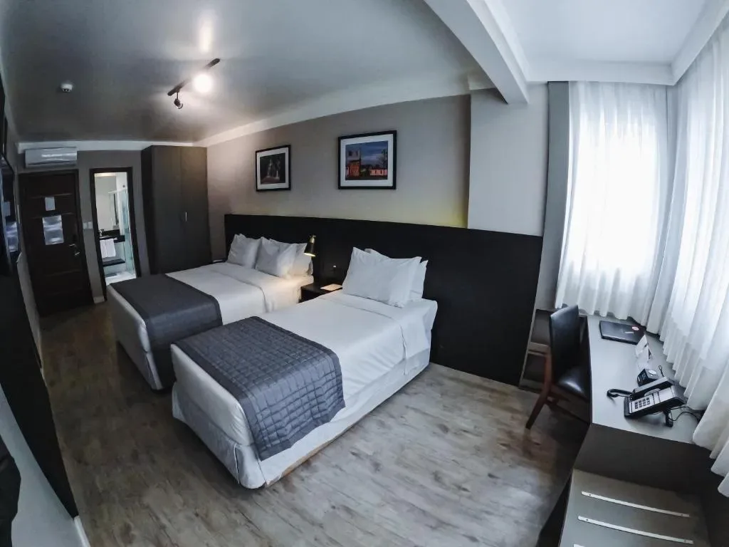 Santa Inn Hotel, na Rua em Balneário Camboriú/SC — foto 6
