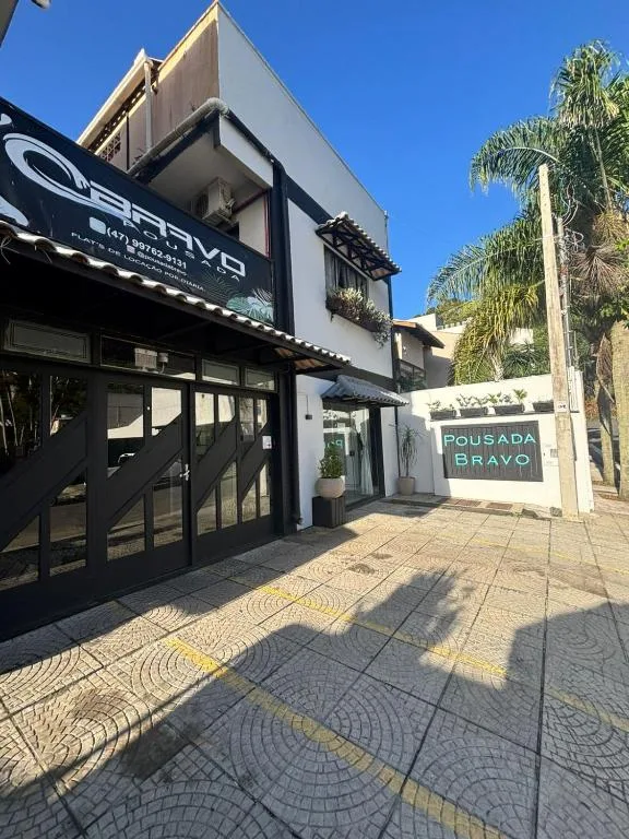 Pousada Bravo, Balneário Camboriú, na Rua Afonso Arinos em Balneário Camboriú/SC — foto 16