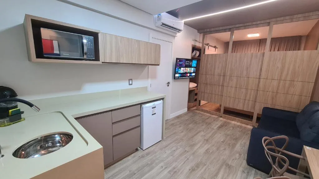 Stay - Apartamentos, Studios e Quartos - 400m da Praia Central, Balneário Camboriú, na Rua Alvin Bauer em Balneário Camboriú/SC — foto 6
