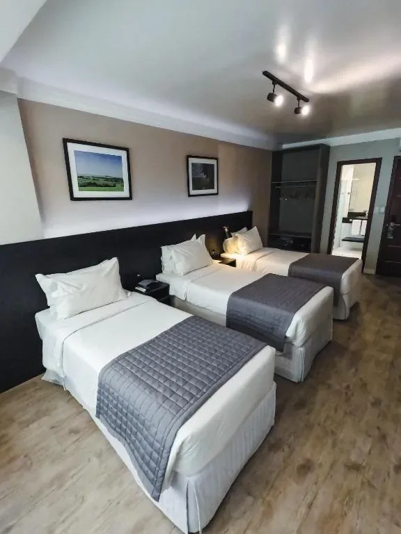 Santa Inn Hotel, na Rua em Balneário Camboriú/SC — foto 17