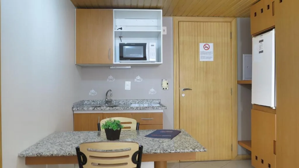Stay - Apartamentos, Studios e Quartos - 400m da Praia Central, Balneário Camboriú, na Rua Alvin Bauer em Balneário Camboriú/SC — foto 21