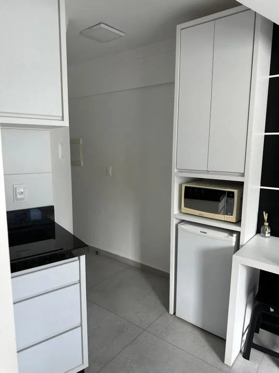 Studio em Prédio com Vista Mar - Piscina, Praia e Garagem, Balneário Camboriú, na 109 Rua João Francisco dos Santos em Balneário Camboriú/SC — foto 12