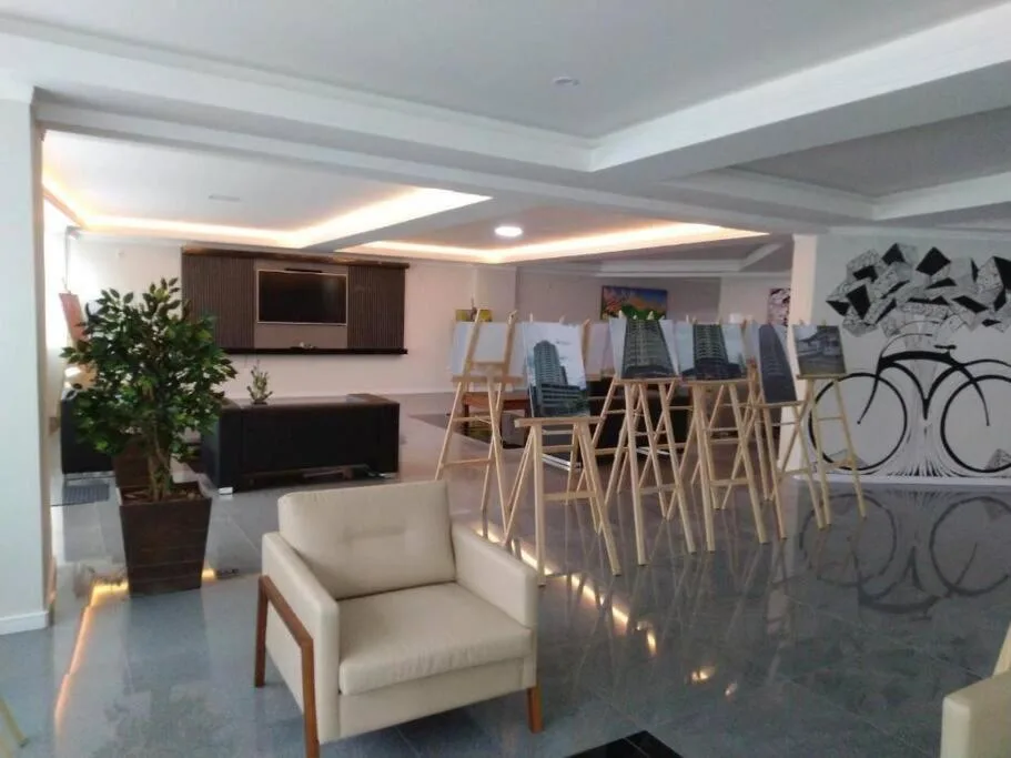 Studio em Prédio com Vista Mar - Piscina, Praia e Garagem, Balneário Camboriú, na 109 Rua João Francisco dos Santos em Balneário Camboriú/SC — foto 17