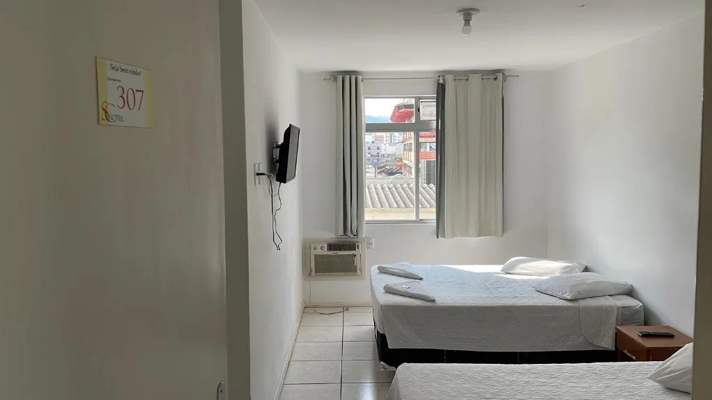 Hotel San Carlos, Balneário Camboriú, na Avenida do Estado em Balneário Camboriú/SC — foto 2