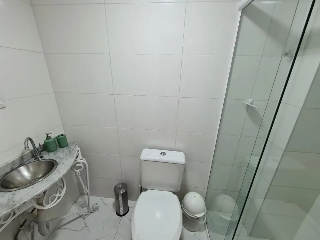 Apartamento na Av Atlantica com Ar Condicionado, Balneário Camboriú, na Av. Atlântica, 680 apartamento em Balneário Camboriú/SC — foto 3