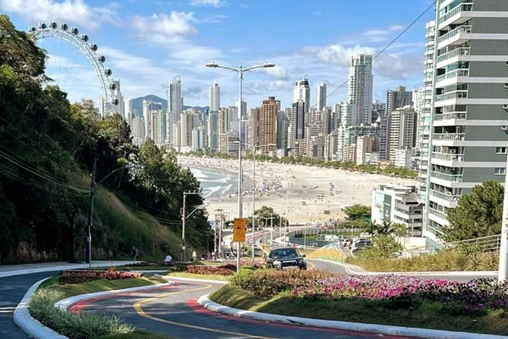 30m da Praia BC - Rua 1801 - Garagem Privada, Balneário Camboriú, na Rua em Balneário Camboriú/SC — foto 14
