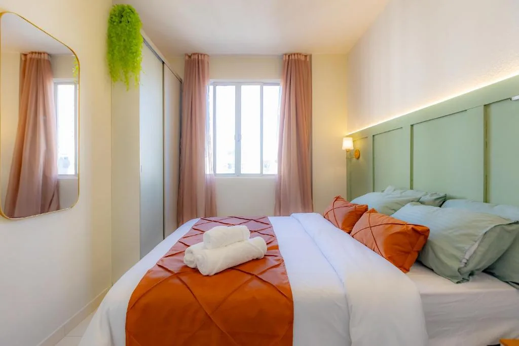 Apartamento Central com Garagem - 400m da Praia, Balneário Camboriú, na Rua 701, 22 Bloco B Centro em Balneário Camboriú/SC — foto 7