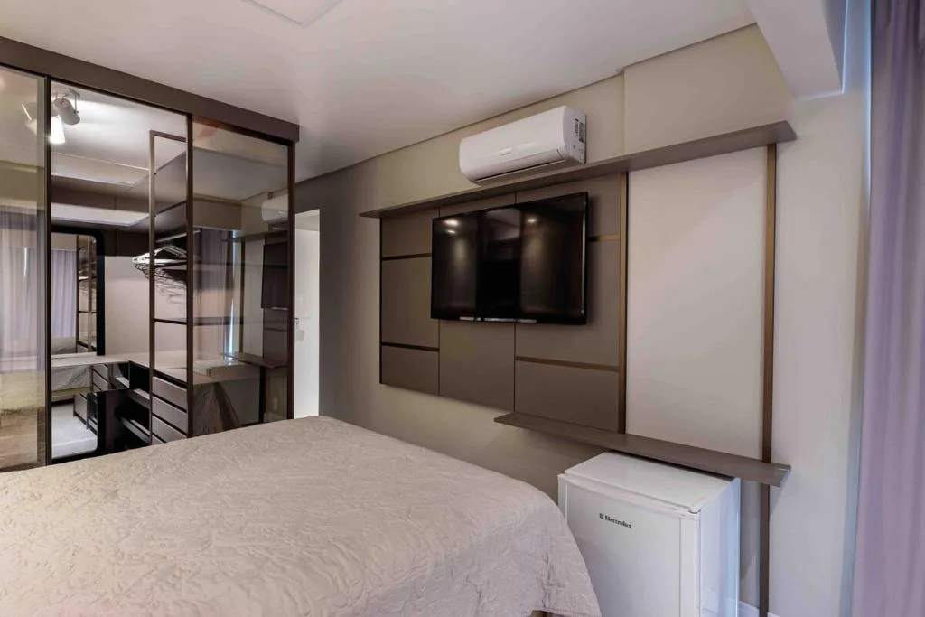 Apt Luxo, Av Atlântica, Frente Mar, Full AC, 2 Q, Balneário Camboriú, na Avenida Atlântica, 740 em Balneário Camboriú/SC — foto 31