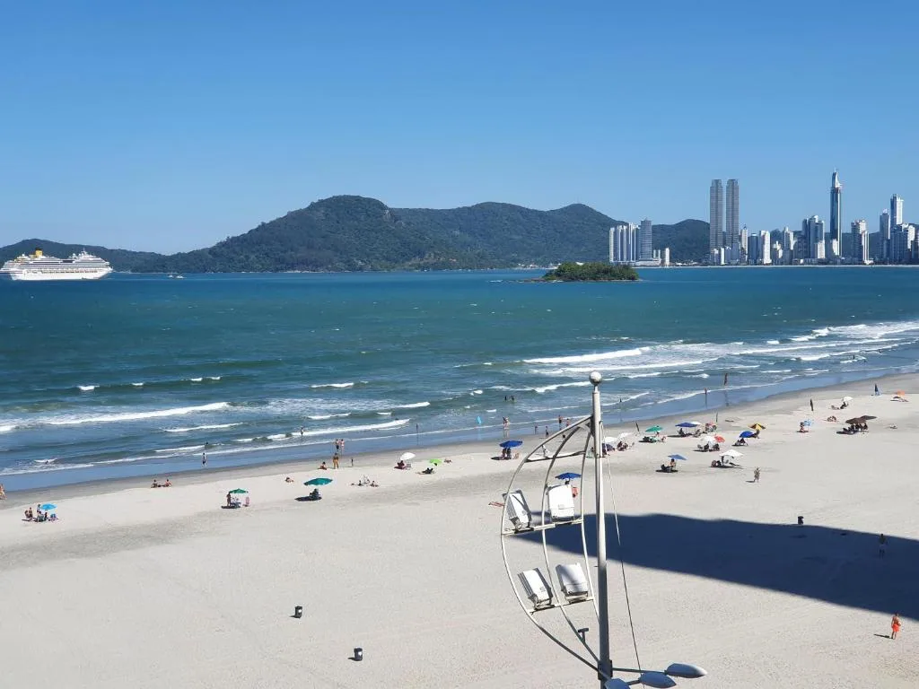 Apartamento na Av Atlantica com Ar Condicionado, Balneário Camboriú, na Av. Atlântica, 680 apartamento em Balneário Camboriú/SC — foto 42