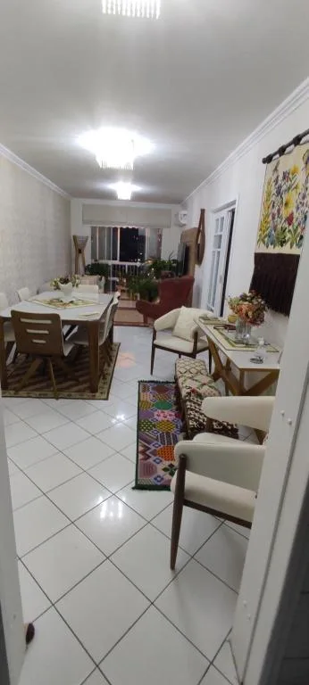 Ótimo quarto para duas pessoas, Balneário Camboriú, na Rua 1021, 365 - apto em Balneário Camboriú/SC