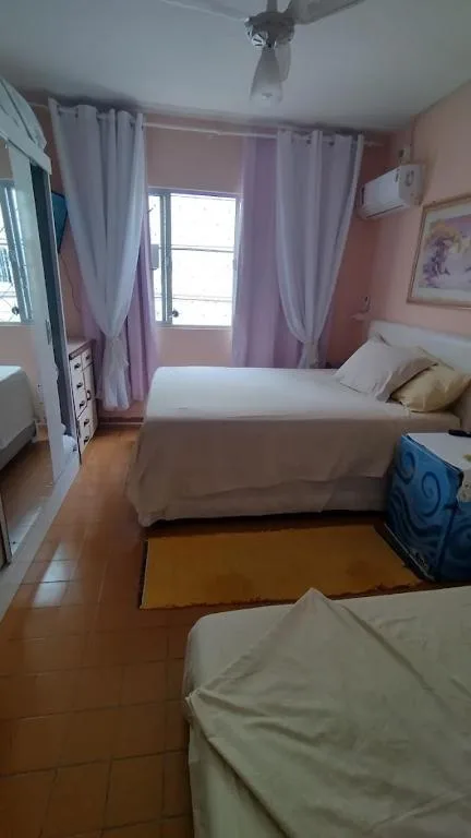 Hospedagem Domiciliar Alternativa, Balneário Camboriú, na Rua 2800, 460 apto em Balneário Camboriú/SC
