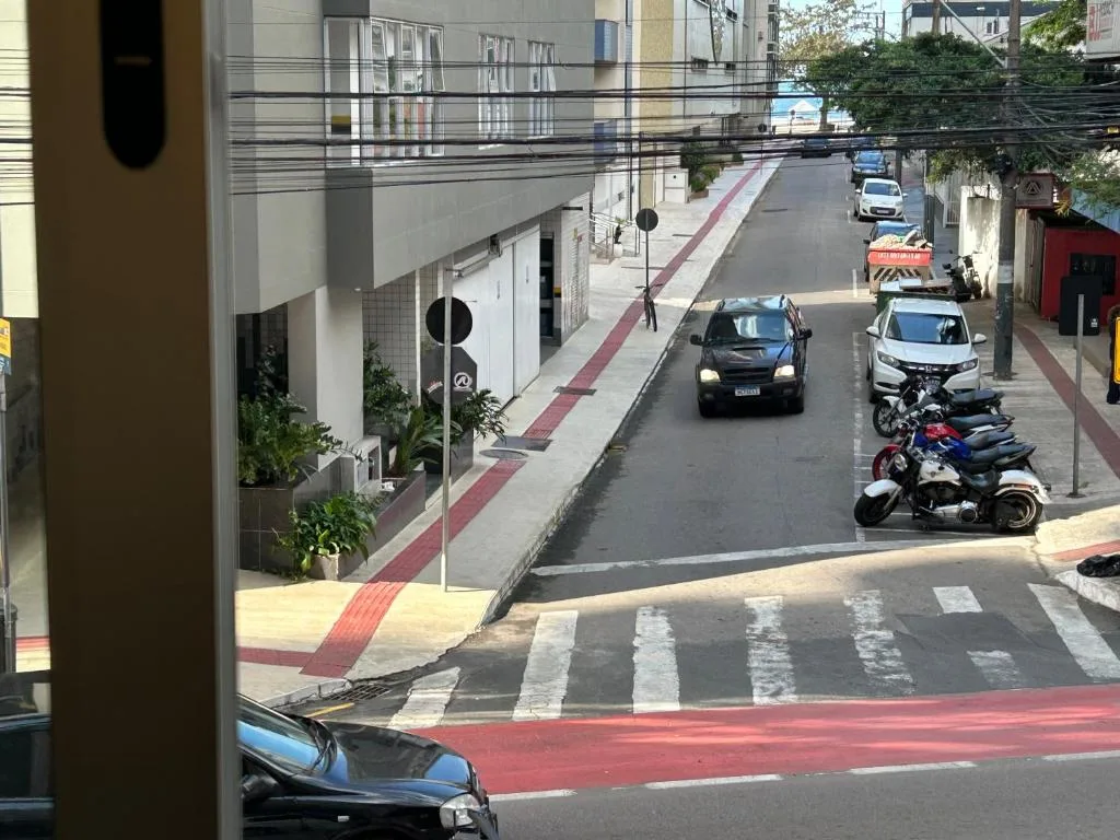 2 minutos da praia, famílias ou home office, climatizado, wi fi rápido, Balneário Camboriú, na Av. Brasil em Balneário Camboriú/SC — foto 6