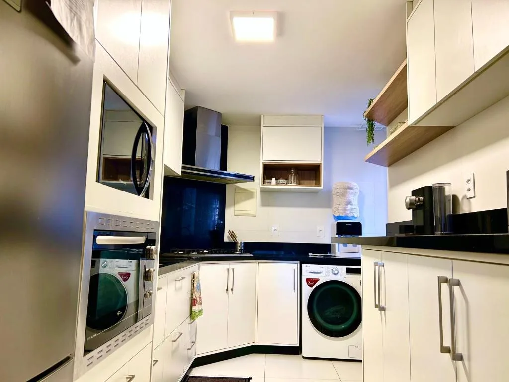 2 minutos da praia, famílias ou home office, climatizado, wi fi rápido, Balneário Camboriú, na Av. Brasil em Balneário Camboriú/SC — foto 14