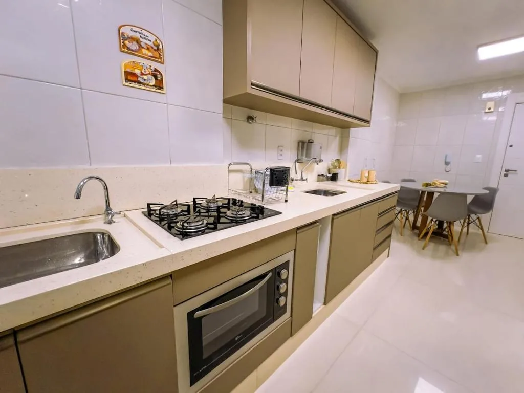 Excelente Ap na Praia Central Av Brasil com 1 vaga disponível, Balneário Camboriú, na Rua em Balneário Camboriú/SC — foto 24