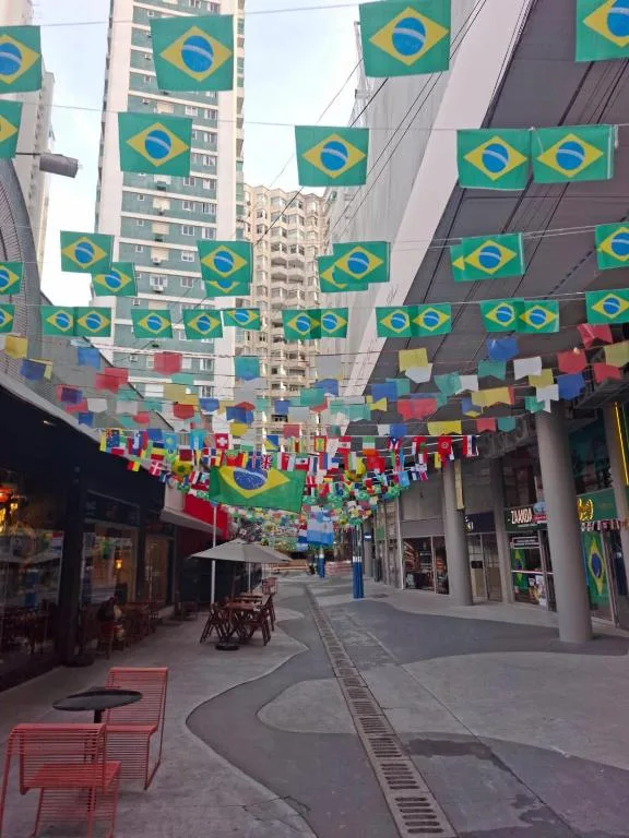 Ap BC na Av central, Balneário Camboriú, na Av. Central em Balneário Camboriú/SC — foto 7