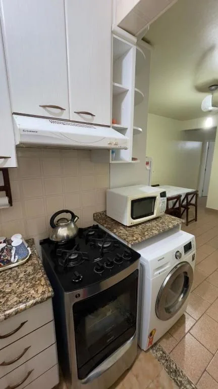 Dr Blumenau bc, Balneário Camboriú, na Rua em Balneário Camboriú/SC — foto 12