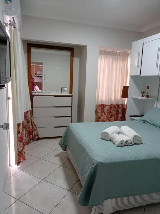 Apto a 100m Praia Baln Camboriú, Balneário Camboriú, na Av. Brasil em Balneário Camboriú/SC — foto 2