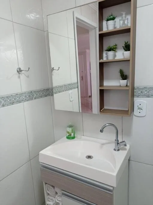 Apto a 100m Praia Baln Camboriú, Balneário Camboriú, na Av. Brasil em Balneário Camboriú/SC — foto 3