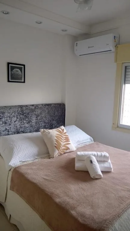 Apartamento quadra mar, 1 dos quartos com ar-condicionado , Barra Sul, Balneário Camboriú, na Rua 4100, 143 - apto em Balneário Camboriú/SC — foto 2