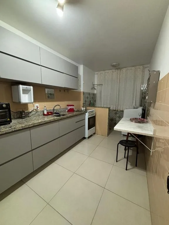 Apartamento quadra mar, 1 dos quartos com ar-condicionado , Barra Sul, Balneário Camboriú, na Rua 4100, 143 - apto em Balneário Camboriú/SC — foto 3