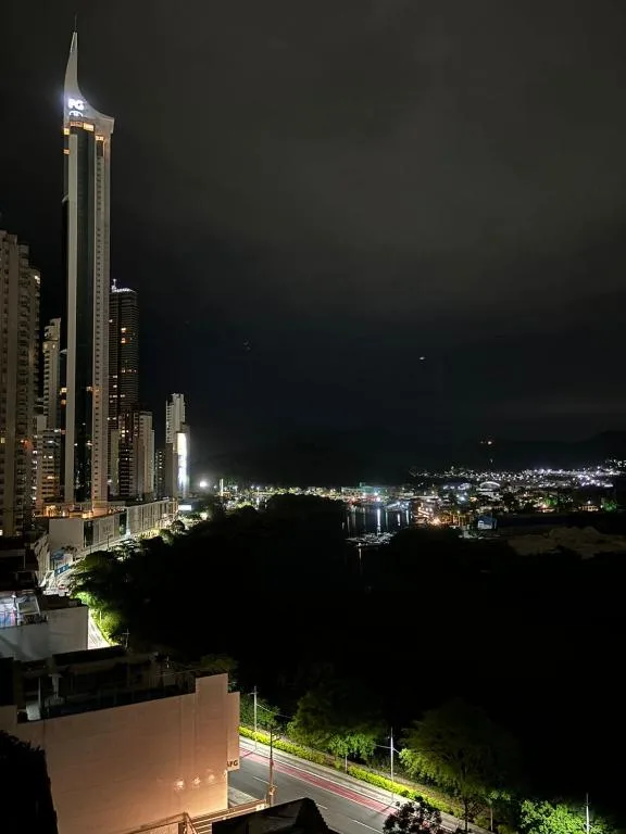 Apartamento quadra mar, 1 dos quartos com ar-condicionado , Barra Sul, Balneário Camboriú, na Rua 4100, 143 - apto em Balneário Camboriú/SC — foto 19