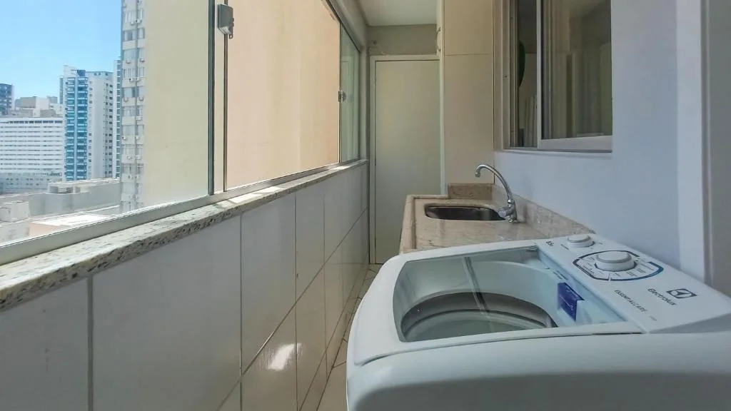 Frente Mar no Centro | 3 Quartos + 2 Vagas, Balneário Camboriú, na 2114 Av. Atlântica em Balneário Camboriú/SC — foto 5