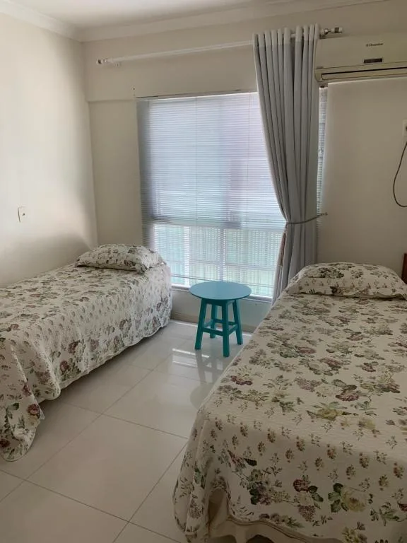 Pe na areia frente mar, Balneário Camboriú, na 2650 Avenida Atlântica em Balneário Camboriú/SC — foto 7