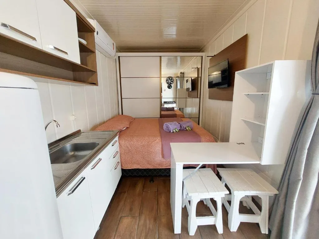 Marco Zero Containers - Próximo à Roda Gigante, Balneário Camboriú, na Rua Síria, 425 em Balneário Camboriú/SC — foto 3