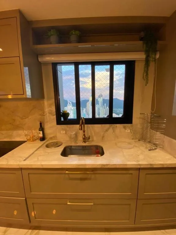 Sofisticado apartamento a 400mts da praia, Balneário Camboriú, na R. em Balneário Camboriú/SC — foto 8