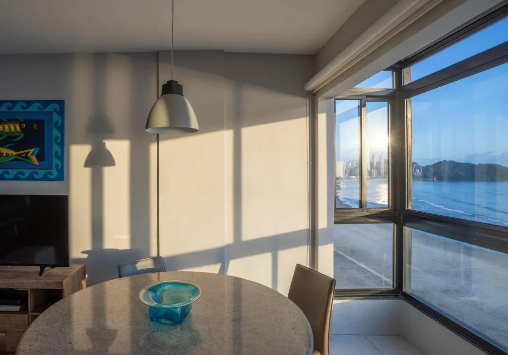 Frente Mar no Centro | 3 Quartos + 2 Vagas, Balneário Camboriú, na 2114 Av. Atlântica em Balneário Camboriú/SC — foto 14